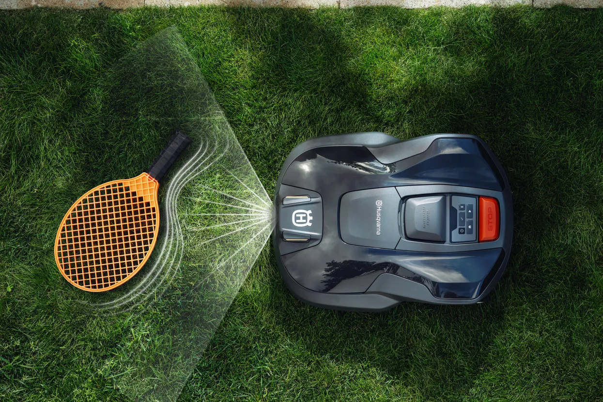 Automower® Husqvarna Aspire™ R6V avec technologie vision IA
